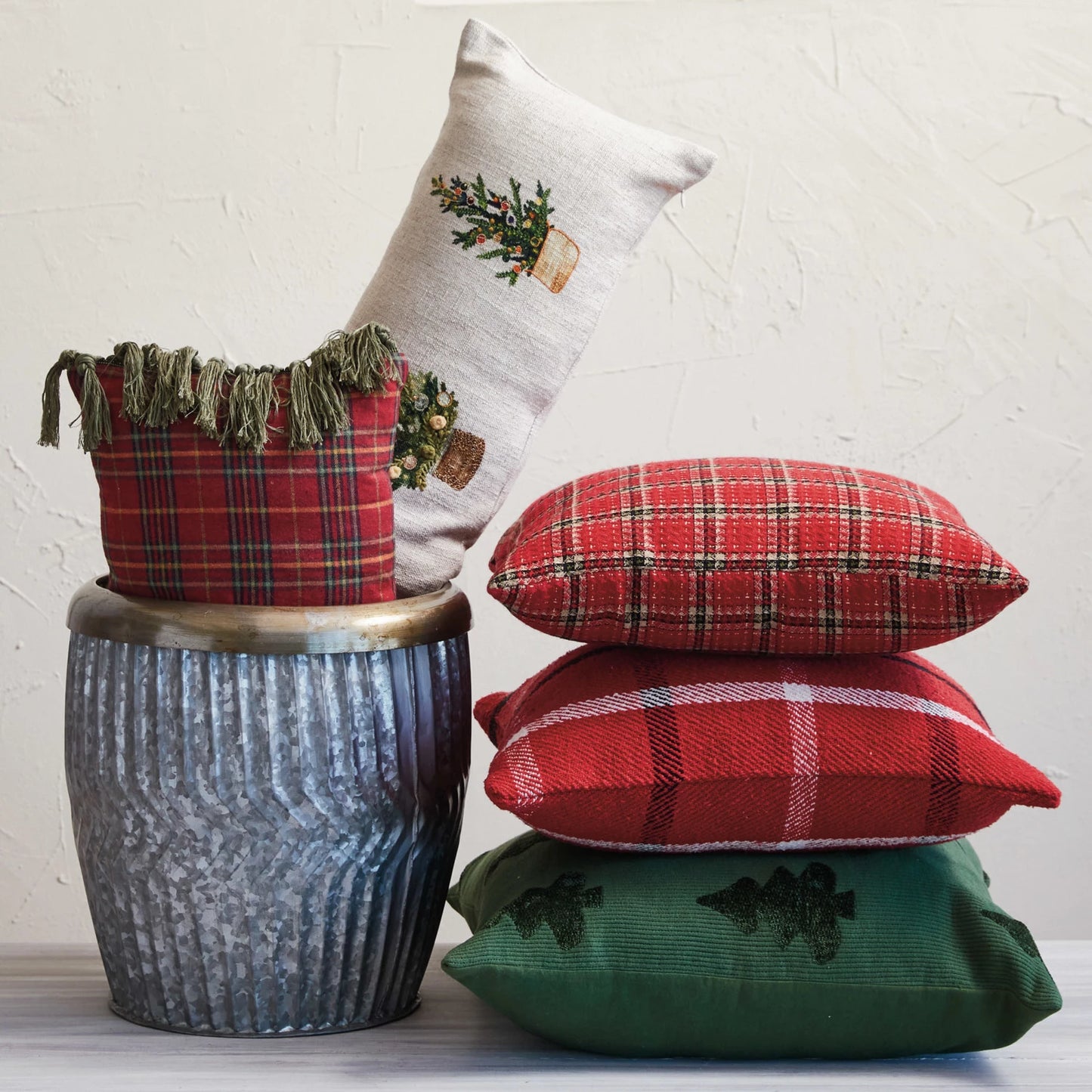 Green Holiday Throw Pillow